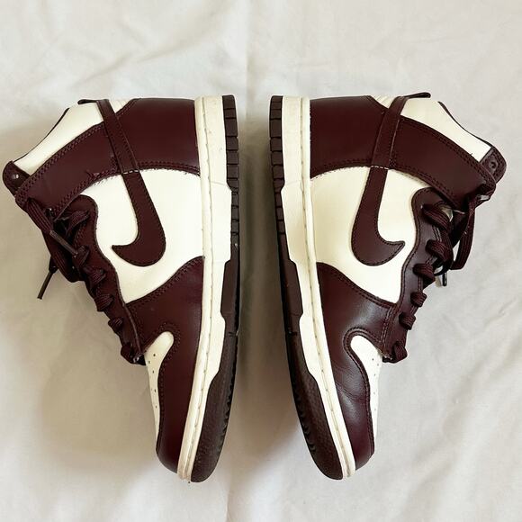 burgundy crush nike dunk high - Picture 2 of 7